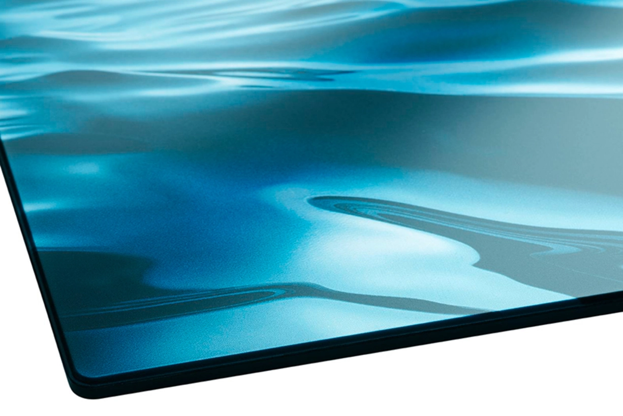 Wir bieten jahrelanges Know-how im Spritzguss: Chrom-Design von KURZ Metallische Oberflächenveredelung auf Spritzgussbauteil in Wasseroptik